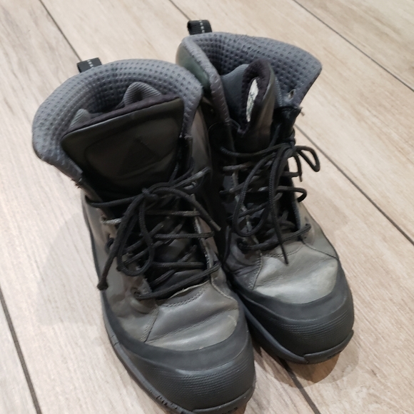 Nike ACG Other - Nike ACG water shield snow or hiking boots size 9 mens